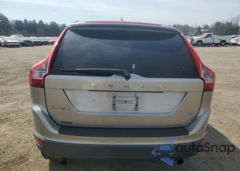 2011 Volvo Xc60 3.2 z USA, uszkodzony, nr VIN YV4940DZ9B2148141